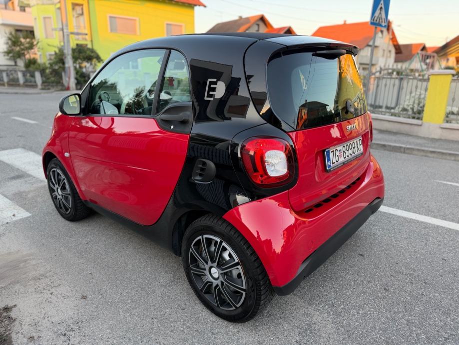 Smart EQ fortwo KUĆNI I BRZI PUNJAČ, RADAR,SERVISNA, 2KLJUČA,REGA9/27…, fotografija 5