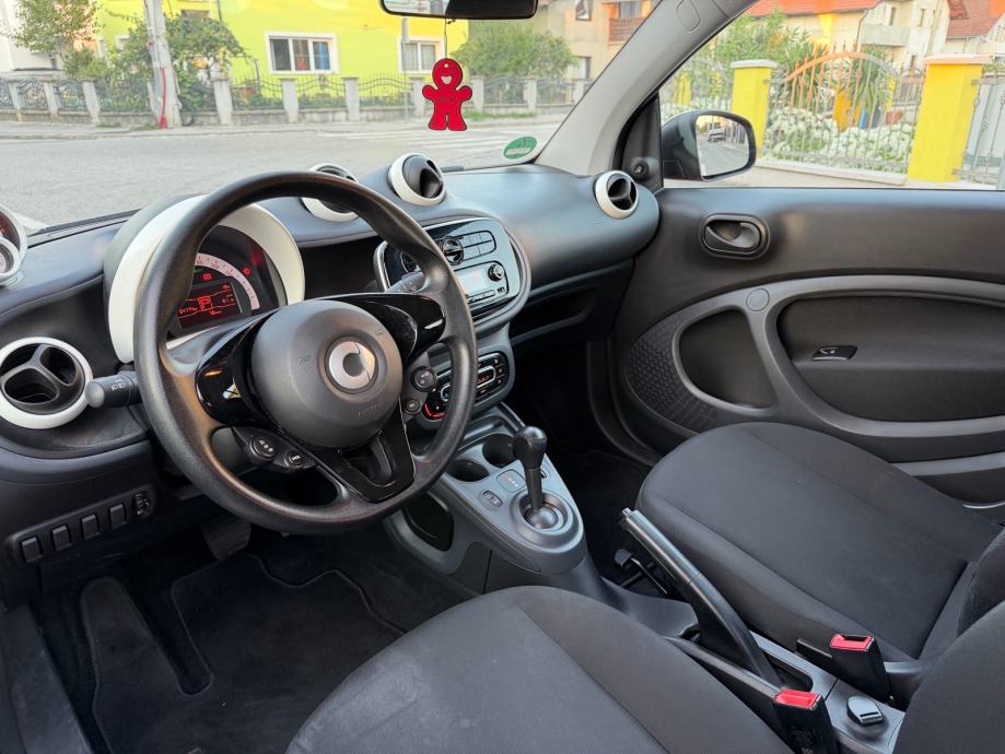 Smart EQ fortwo KUĆNI I BRZI PUNJAČ, RADAR,SERVISNA, 2KLJUČA,REGA9/27…, fotografija 9