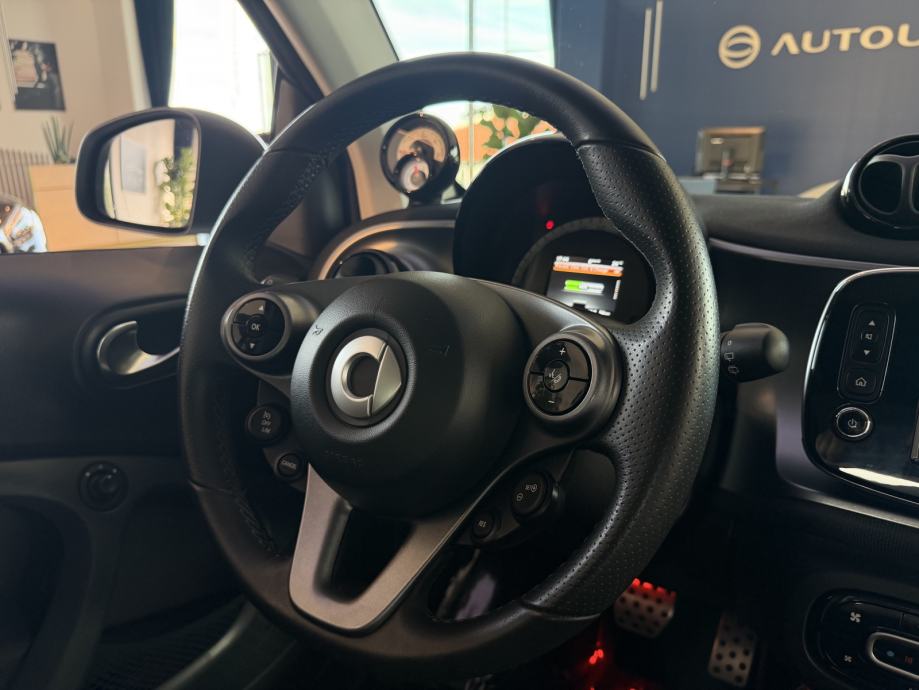 Smart ForTwo EQ Pulse - Moon White, LED, panorama, sport paket, fotografija 12