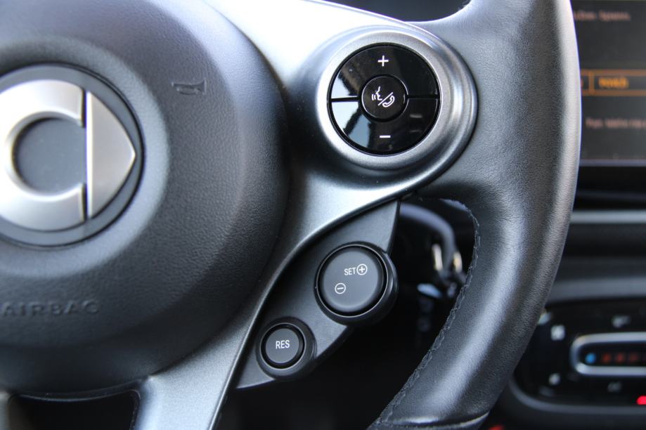 ➡️ Smart EQ Panorama LED ALU NAVI PDC R-Cam Andrioid/Apple Car 2021., fotografija 19