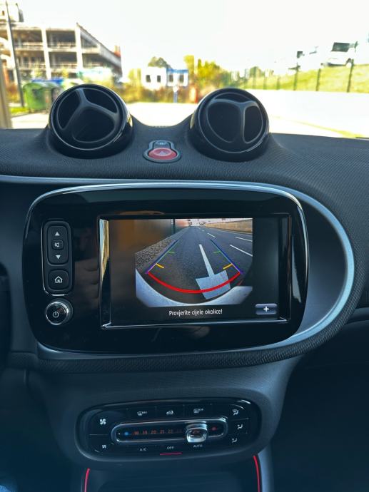 Smart forfour EQ Automatik*Prime*LED*Navi*Kamera*Panorama*NOVOO, fotografija 16