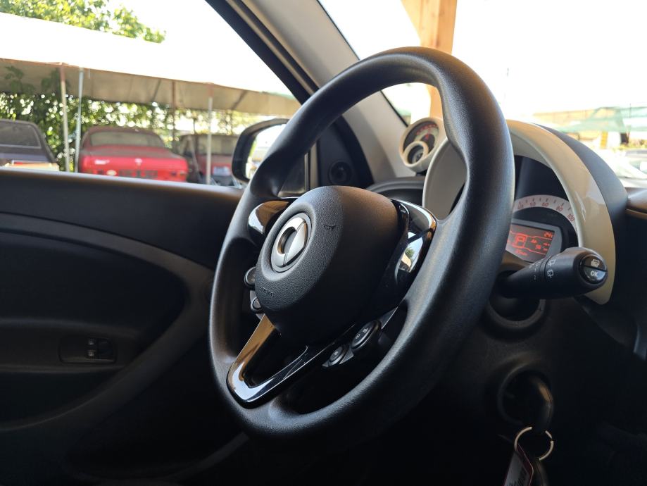 Smart forfour EQ / Facelift /9.999 sa PDV/ Navigacija / Servisna /, fotografija 14
