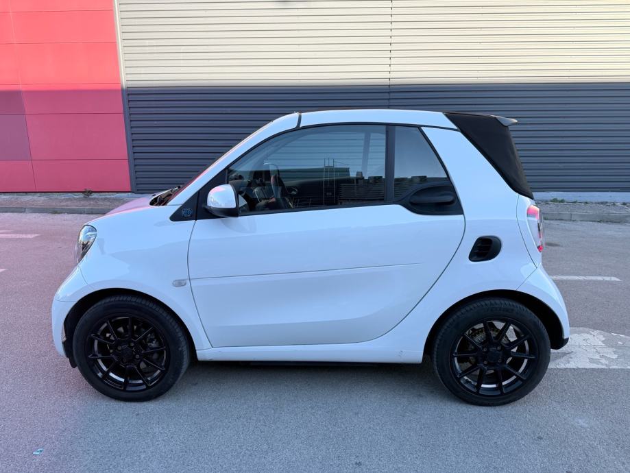 Smart EQ Cabrio • BRABUS line • 22 kW punjač • FULL oprema • Reg 7/27, fotografija 2