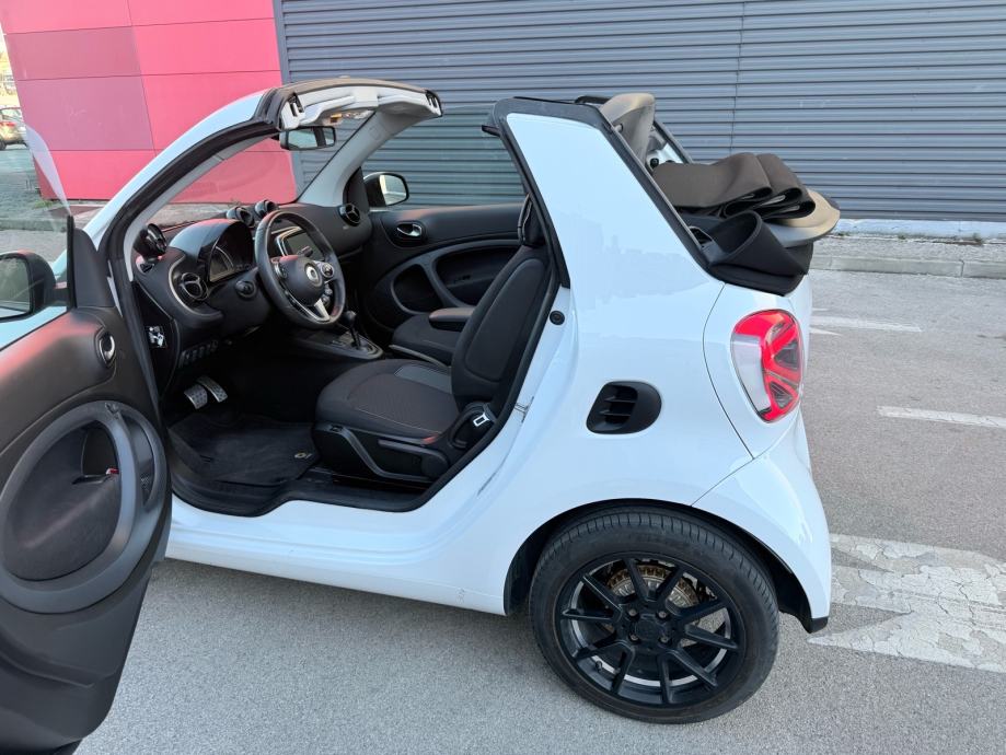 Smart EQ Cabrio • BRABUS line • 22 kW punjač • FULL oprema • Reg 7/27, fotografija 9