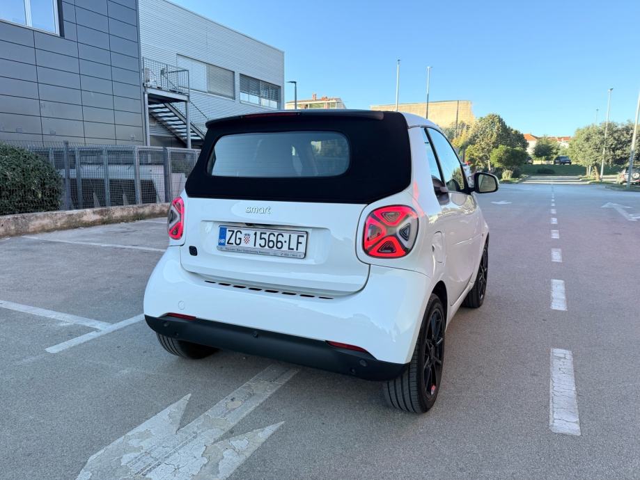 Smart EQ Cabrio • BRABUS line • 22 kW punjač • FULL oprema • Reg 7/27, fotografija 4
