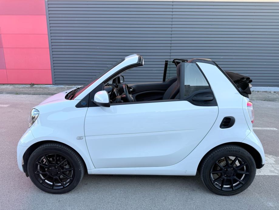 Smart EQ Cabrio • BRABUS line • 22 kW punjač • FULL oprema • Reg 7/27, fotografija 6