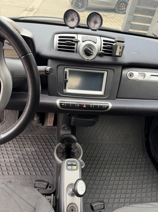 Smart fortwo cabrio automatik, fotografija 11