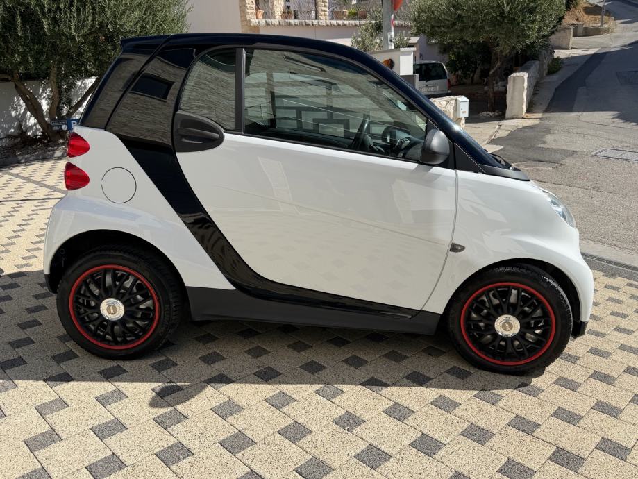 Smart fortwo coupe 1,0, automatik, klima, fotografija 6