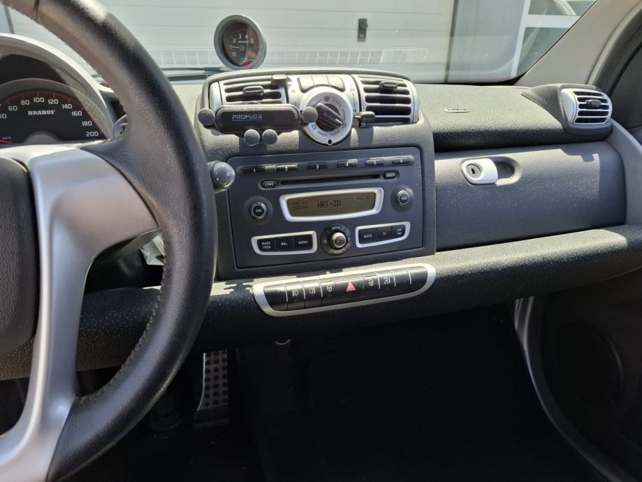 Smart fortwo coupe Brabus automatik, fotografija 10