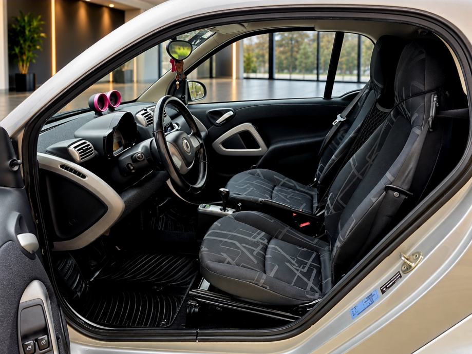 Smart fortwo coupe Pure Softip 1.0***AUTOMATIK***KLIMA***TOP STANJE***, fotografija 17