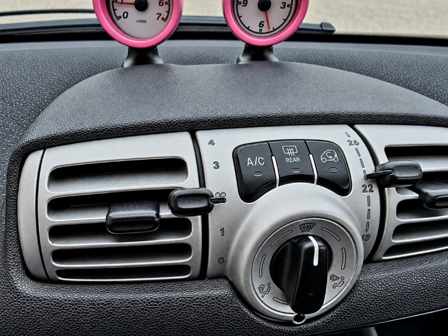 Smart fortwo coupe Pure Softip 1.0***AUTOMATIK***KLIMA***TOP STANJE***, fotografija 19
