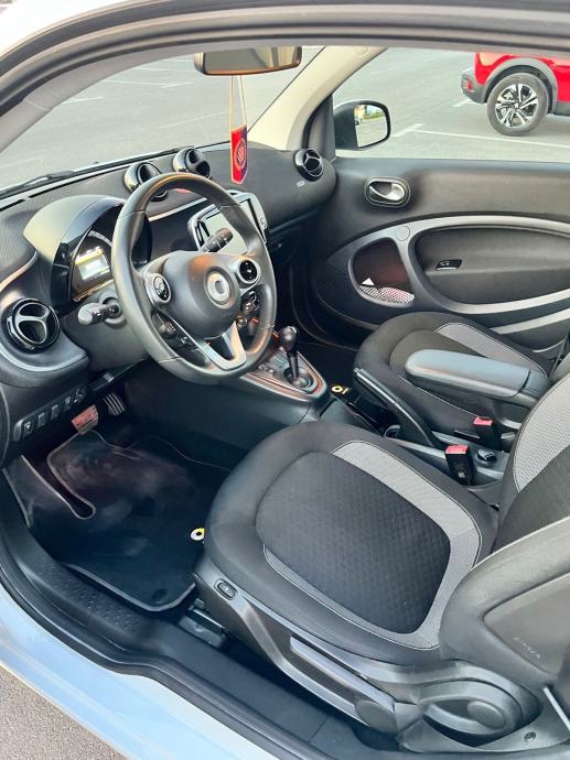 Smart fortwo coupe Smart EQ automatik, fotografija 3