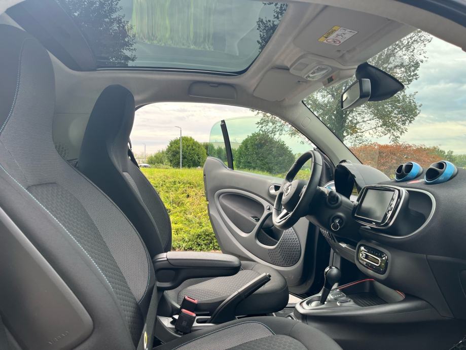 ⭐️SMART FORTWO EQ PRIME PANORAMA KAMERA PDC FULL OPREMA, fotografija 12