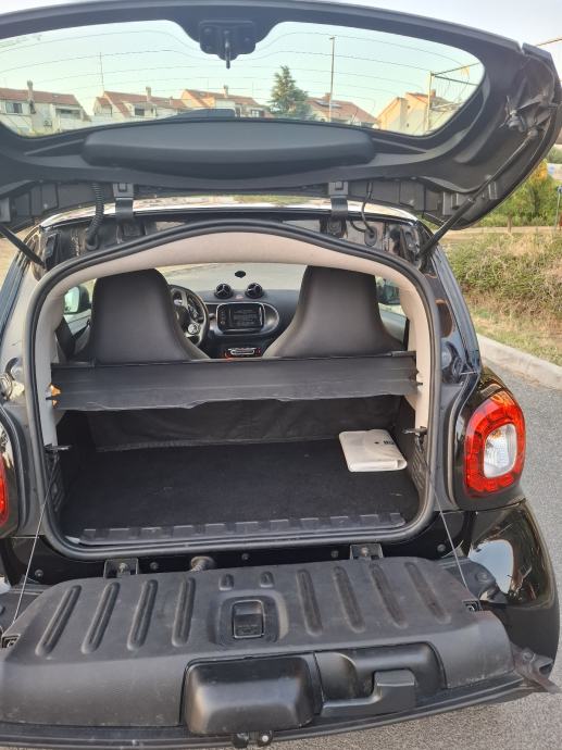 Smart fortwo full oprema prime, automatik, fotografija 9