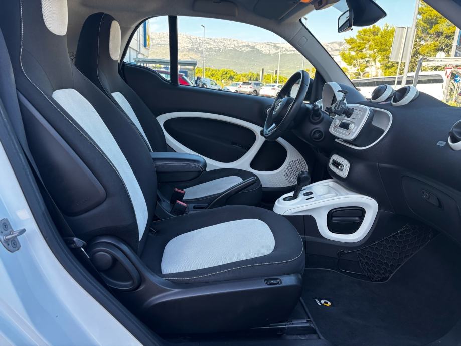 SMART FORTWO 1.0 AUTOMATIK PASSION REG 10/27, fotografija 16