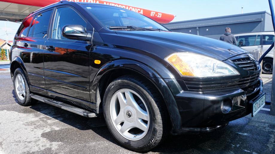Ssangyong yong kyron