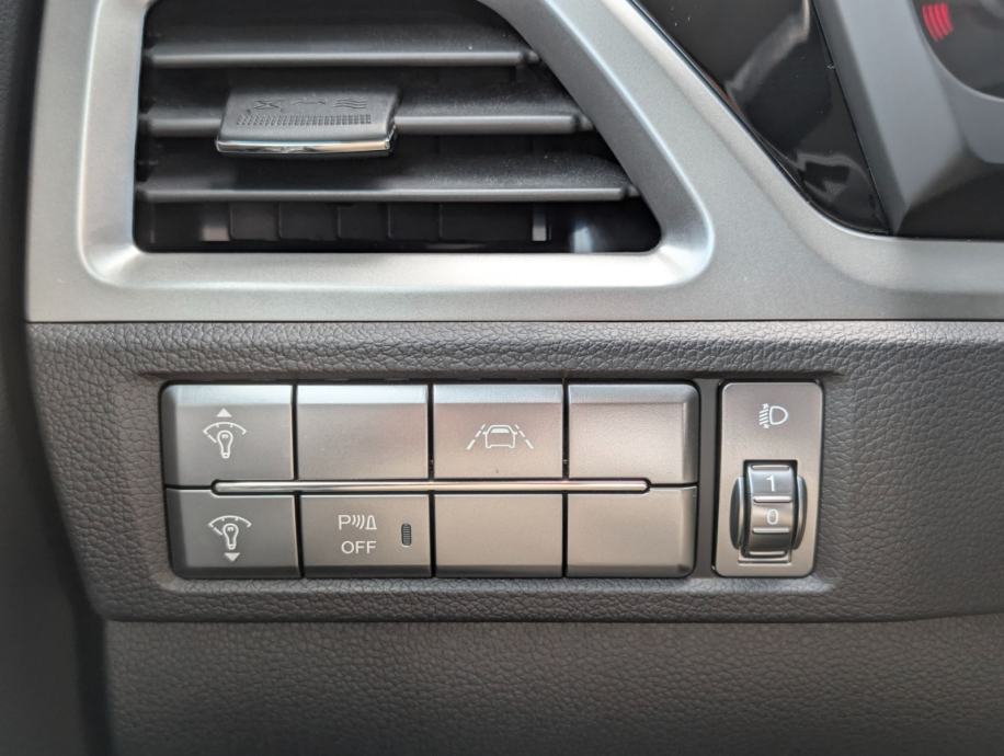 SsangYong Korando 4x4 1.5 T-GDI Exclusive, fotografija 8