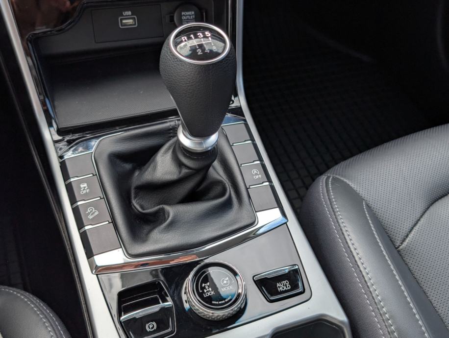 SsangYong Korando 4x4 1.5 T-GDI Exclusive, fotografija 12