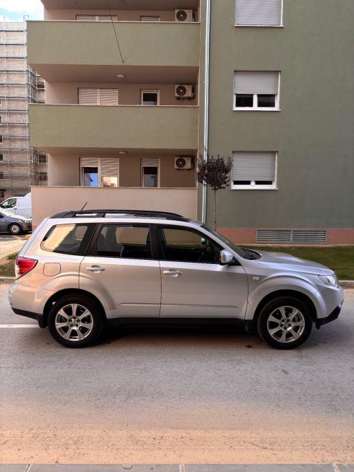 Subaru Forester 2,0 T-D XS VQ AWD, fotografija 6