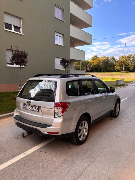 Subaru Forester 2,0 T-D XS VQ AWD, fotografija 4