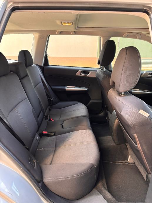 Subaru Forester 2,0 T-D XS VQ AWD, fotografija 11