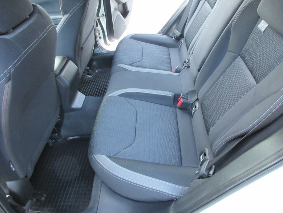 SUBARU IMPREZA 2.0 I 115 KW 4WD AUTOMATIK,KAMERA,TEMPOMAT,LED,ALU 17 !, fotografija 12