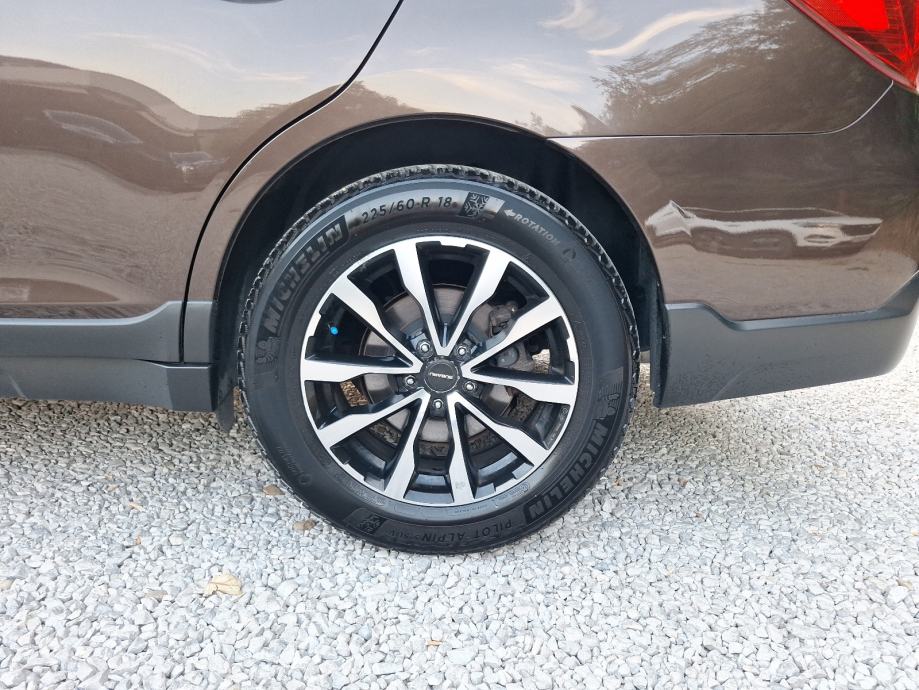 SUBARU OUTBACK 2.0 D AWD 4x4 AUTOMATIK,KAMERA, NAVIGACIJA,ALU 18, fotografija 6