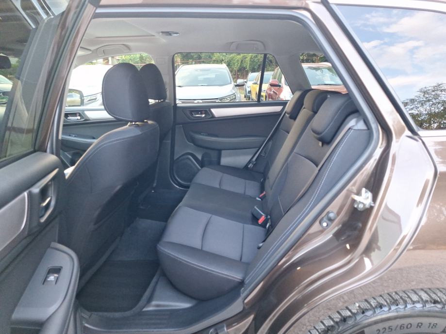 SUBARU OUTBACK 2.0 D AWD 4x4 AUTOMATIK,KAMERA, NAVIGACIJA,ALU 18, fotografija 8