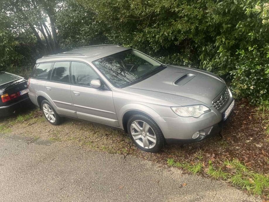 Subaru Outback 2,0 T-D, fotografija 6