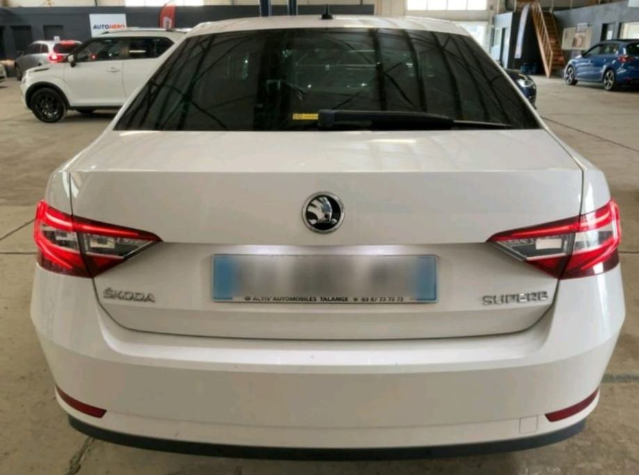Superb 2,0 TDI DSG ● STYLE ● ALCANTARA - AMBI - MEMORIJA ● JAMSTVO, fotografija 7