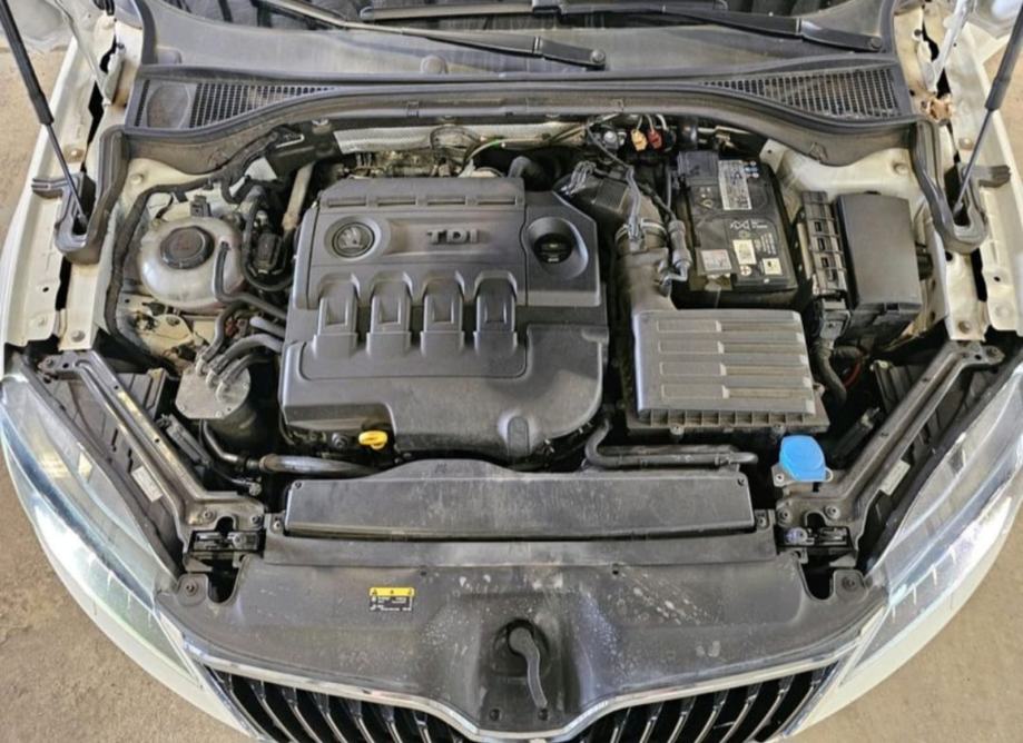 Superb 2,0 TDI DSG ● STYLE ● ALCANTARA - AMBI - MEMORIJA ● JAMSTVO, fotografija 19