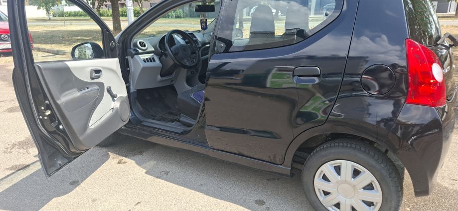 Suzuki Alto 1.0, fotografija 11