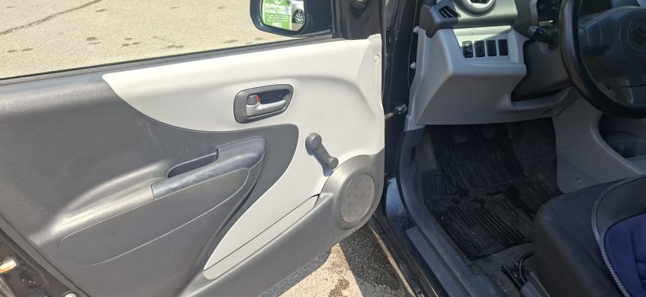 Suzuki Alto 1.0, fotografija 10