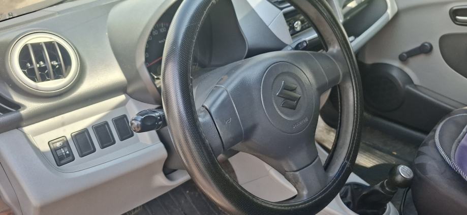 Suzuki Alto 1.0, fotografija 8