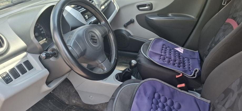 Suzuki Alto 1.0, fotografija 12