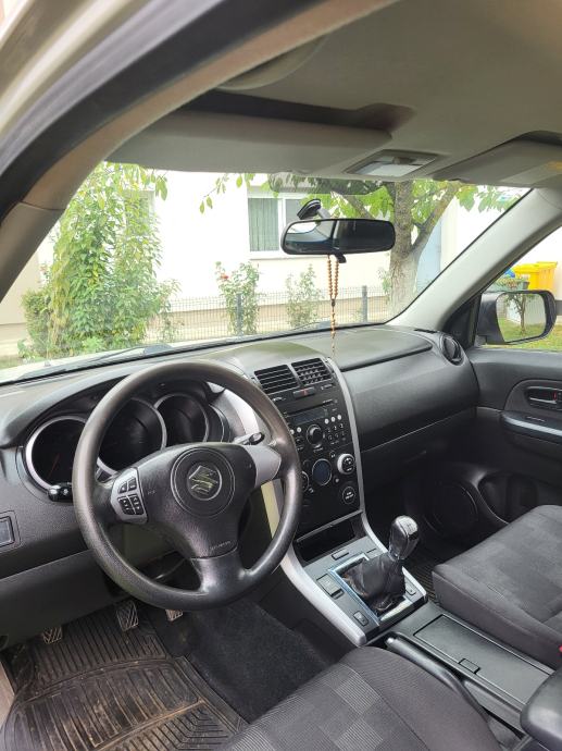 Suzuki Grand Vitara 1,6, fotografija 7