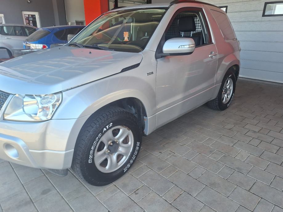 Suzuki Grand Vitara 1,9 DDSI 4X4 DVA SJEDALA/2010/, fotografija 2