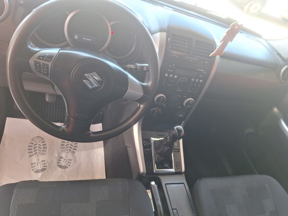 Suzuki Grand Vitara 1,9 DDSI 4X4 DVA SJEDALA/2010/, fotografija 8