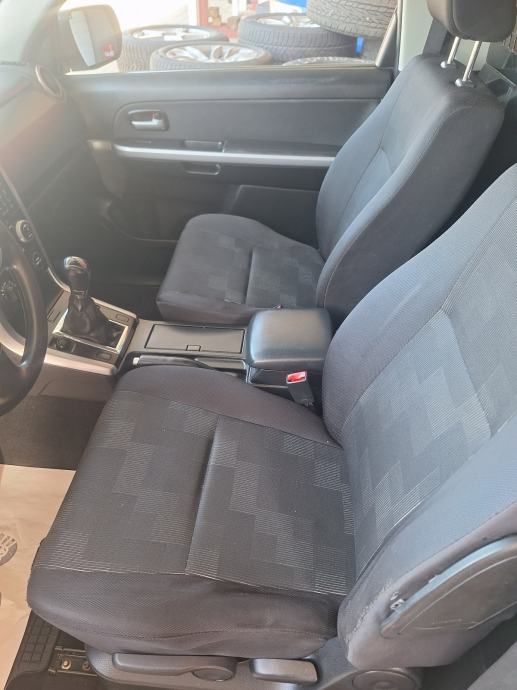Suzuki Grand Vitara 1,9 DDSI 4X4 DVA SJEDALA/2010/, fotografija 7
