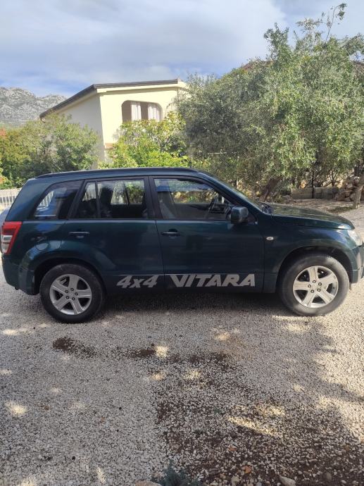 Suzuki Grand Vitara 1,9, fotografija 2