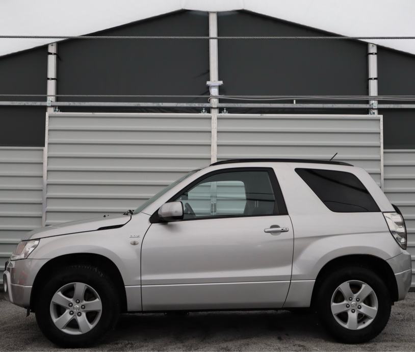Suzuki Grand Vitara 1.9 TD - 4X4 - PRIKLOP - ALU - ODLIČNA, fotografija 3