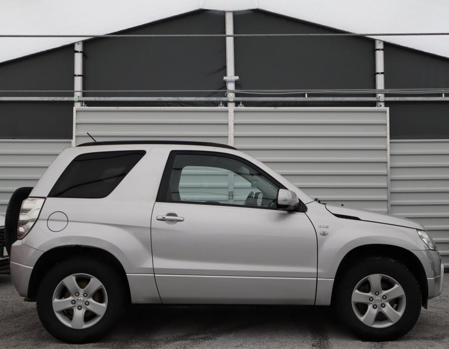 Suzuki Grand Vitara 1.9 TD - 4X4 - PRIKLOP - ALU - ODLIČNA, fotografija 4