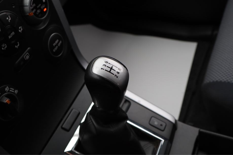 Suzuki Grand Vitara 1.9 TD - 4X4 - PRIKLOP - ALU - ODLIČNA, fotografija 14