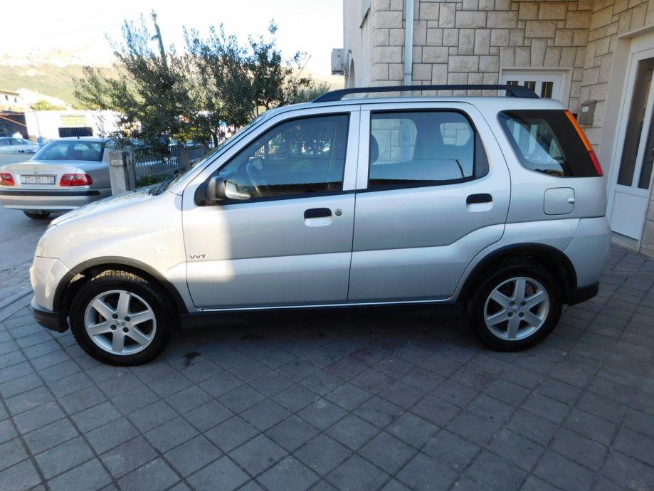 Suzuki ignis 2005