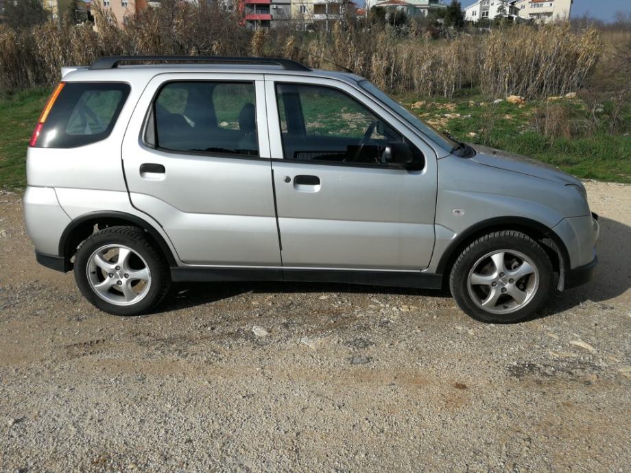Suzuki ignis 2005