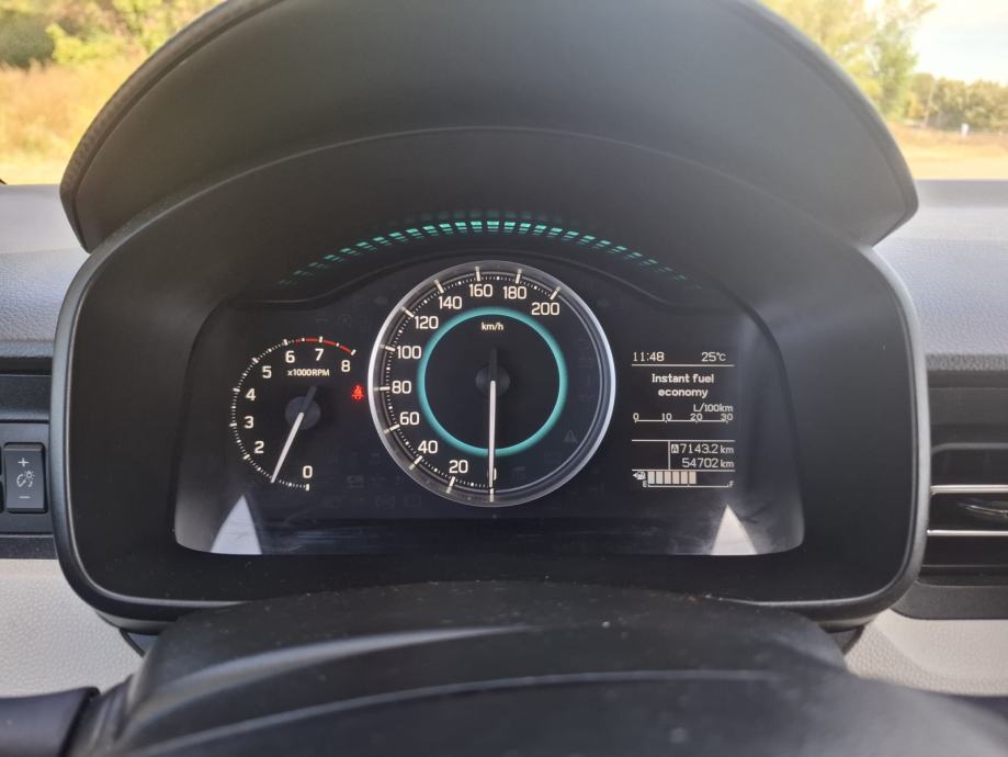 Suzuki Ignis 4x4 blagi hibrid 54700 km, fotografija 15