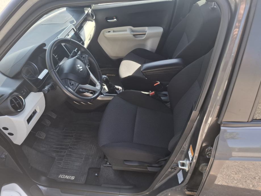 Suzuki Ignis 4x4 blagi hibrid 54700 km, fotografija 8