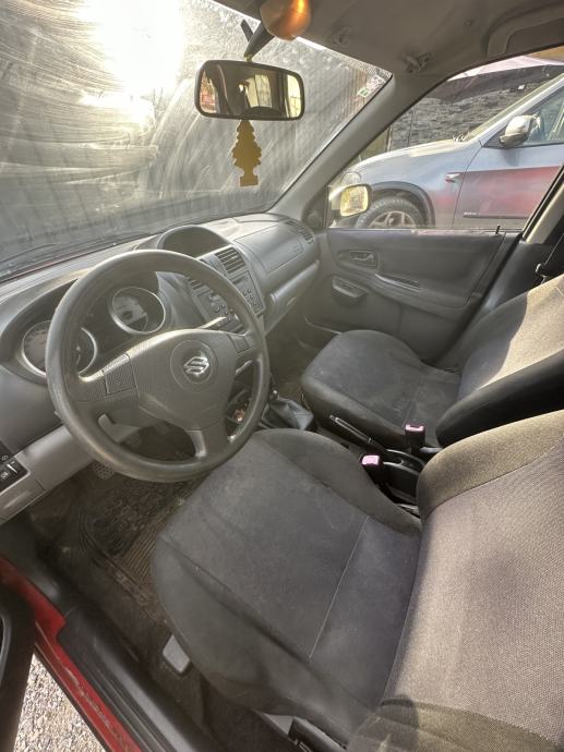 SUZUKI IGNIS Prodajem Očuvan Suzuki Ignis - Ekonomičan, Pouzdan DISEL, fotografija 6