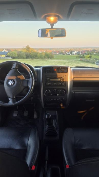 Suzuki Jimny 1,3 FULL OPREMA 4x4/Klima/Grianje Sjedala, fotografija 10