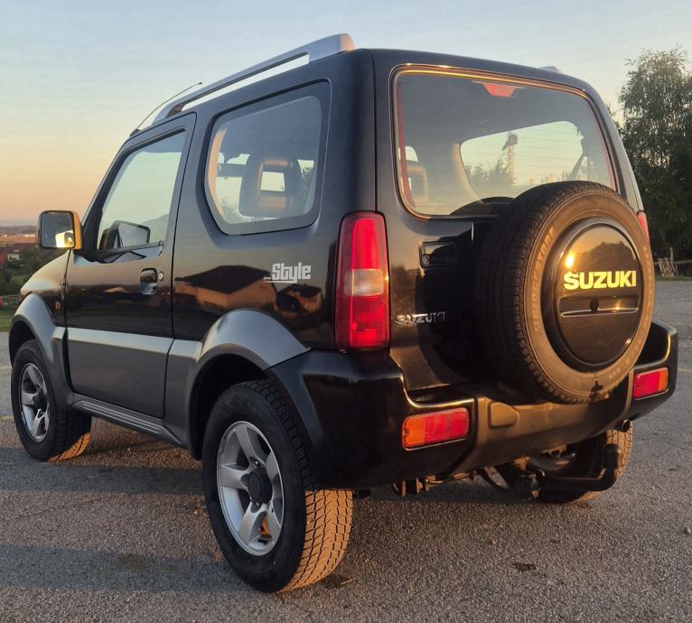Suzuki Jimny 1,3 FULL OPREMA 4x4/Klima/Grianje Sjedala, fotografija 5